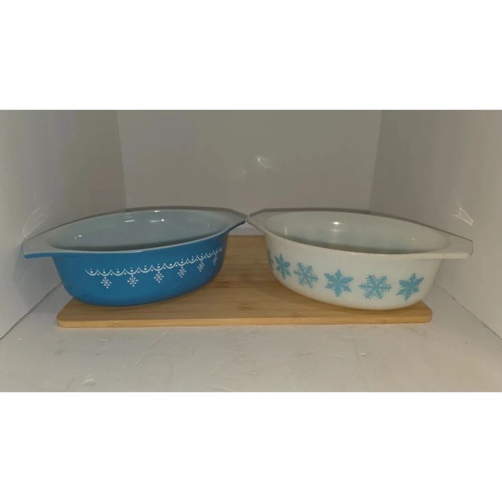 Vintage Pyrex Snowflake Garland Casserole Bowls Set of 2 No Lids